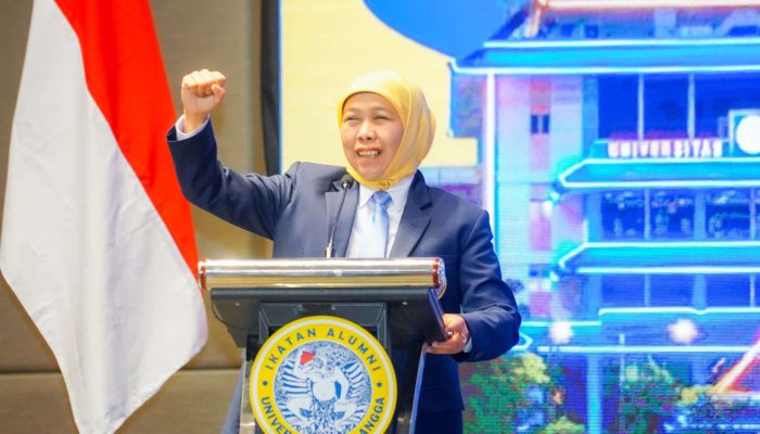 Secara Aklamasi, Khofifah Kembali Terpilih Pimpin IKA Unair