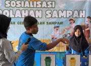 Pertamina Patra Niaga FT Tuban dan Mahasiswa PPNS Gelar Edukasi Pengelolaan Sampah di SDN 2 Remen