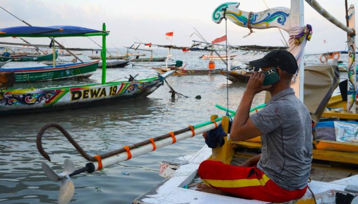 Telkomsel Bangun Jaringan Handal di Teluk Biru Banyuwangi untuk Dukung Aktivitas Nelayan