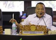 DPRD Surabaya Minta Pemkot Kaji Ulang Aturan Tenda Hajatan di Jalan.