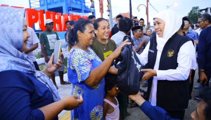 Khofifah Tinjau Program Penanganan Kawasan Kumuh Terpadu di Mojokerto, Jawa Timur