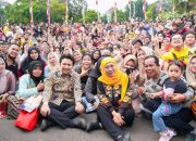 Antusias Warga Jatim Sambut Kedatangan Juara D’Academy 7 di Grahadi