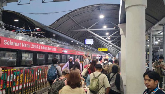 Mobilitas Tinggi Saat Nataru, KAI Daop 8 Surabaya Layani 837.240 Penumpang