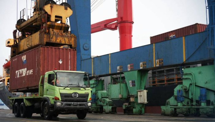 Kinerja Meningkat, TPK Ternate Catat Pertumbuhan Arus Peti Kemas 2025
