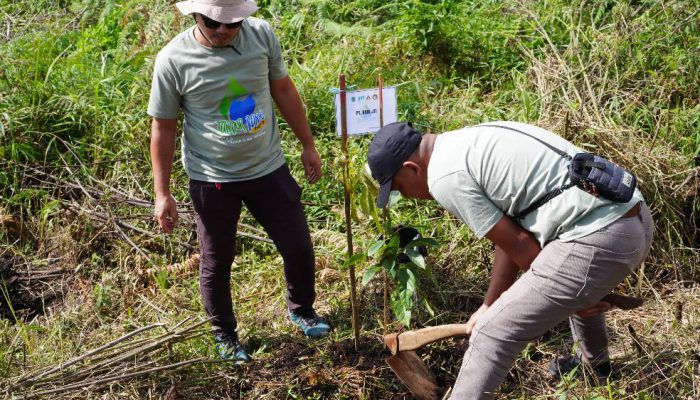 Jaga Sumber Air Gunung Arjuna, JTI Indonesia dan Komunitas Gelar Aksi Tandur Banyu