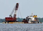 Tongkang Bercakar Disiagakan, Pengangkatan Bangkai KMP Tunu Pratama Jaya Segera Dilakukan