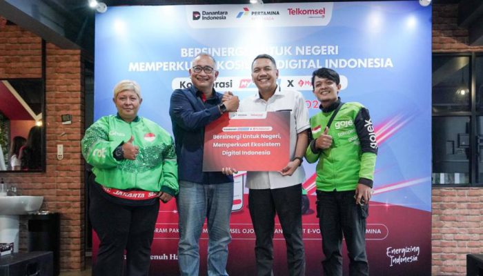 Pertamina Patra Niaga Bersama Telkomsel, Hadirkan Paket Data dengan Benefit E-Voucher BBM bagi Pengemudi Ojol