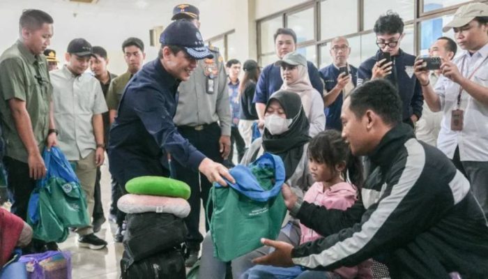 Cegah Lonjakan Sampah Saat Mudik, Menteri LH Pantau Terminal Jalur Semarang–Surabaya