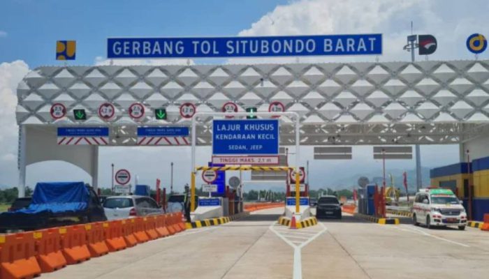 Polisi Amankan Exit Tol Prosiwangi Situbondo, Arus Balik Terpantau Padat Merayap