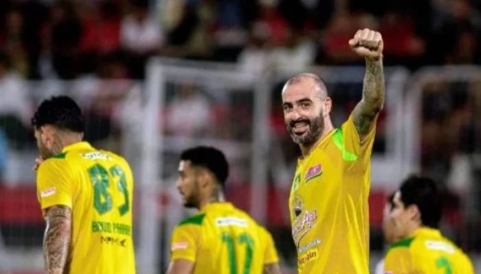 Persebaya Tak Terbendung, Malut United Dipermalukan 0-2