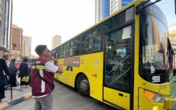 Mudahkan Mobilitas Jemaah ke Masjidil Haram, Petugas Bus Shalawat Siaga 24 Jam