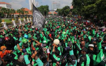 Ribuan Driver Ojol Jatim Siap Kepung Surabaya Besok, Tuntut UU Transportasi Online