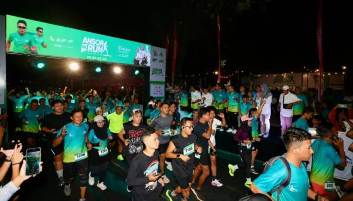 700 Pelari Jelajahi Jejak Sejarah Pendiri GP Ansor dalam Night Fun Run Banyuwangi