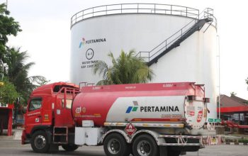 ESDM Pastikan Pasokan BBM Aman Meski Rupiah Melemah, Cadangan Jauh di Atas Batas Minimum.