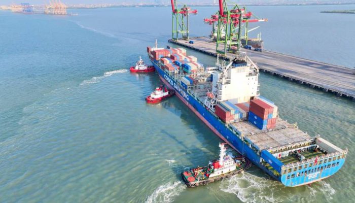Terminal Teluk Lamong Jadi Pilihan COSCO, Bukukan Pertumbuhan Peti Kemas Internasional Signifikan