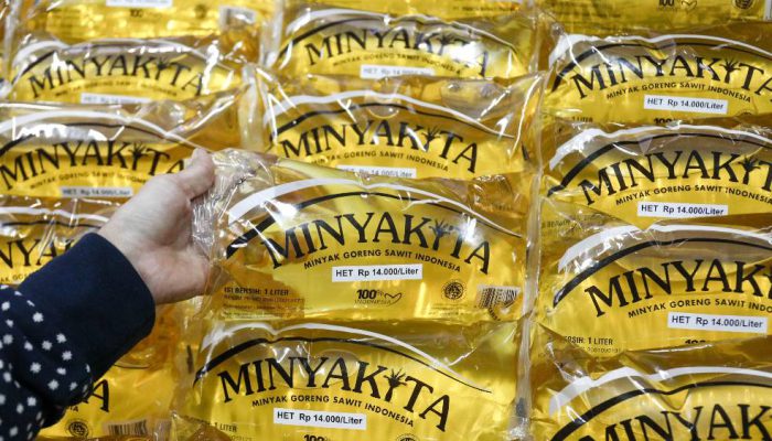 Mendag Pastikan HET MINYAKITA Rp15.700/Liter, Gandeng Bulog dan ID FOOD untuk Perkuat Distribusi