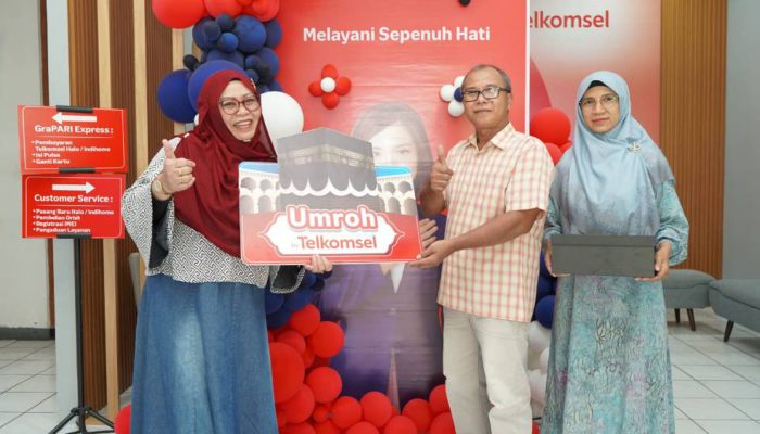 Telkomsel Apresiasi Pelanggan Setia, Warga Magetan Raih Hadiah Umrah