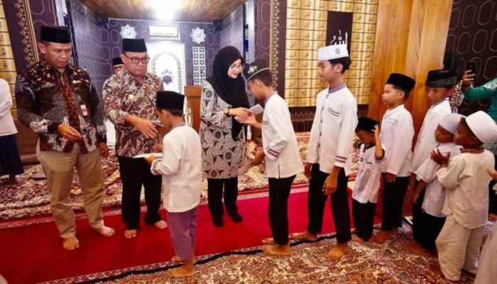 Peringati 10 Muharram, Bupati Ipuk Gelar Doa Bersama dan Santuni Anak Yatim di Banyuwangi