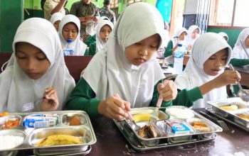 Pemerintah Pangkas Anggaran MBG, Purbaya Sebut Efisiensi Besar-besaran Jadi Arahan Presiden