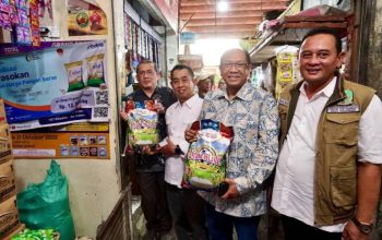 Kemenko Pangan Sidak Pasar Rogojampi, Stok Pangan Banyuwangi Dipastikan Aman