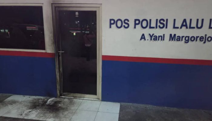 Pos Polisi Margorejo Surabaya Diduga Dilempar Bom Molotov, Pelaku Kabur