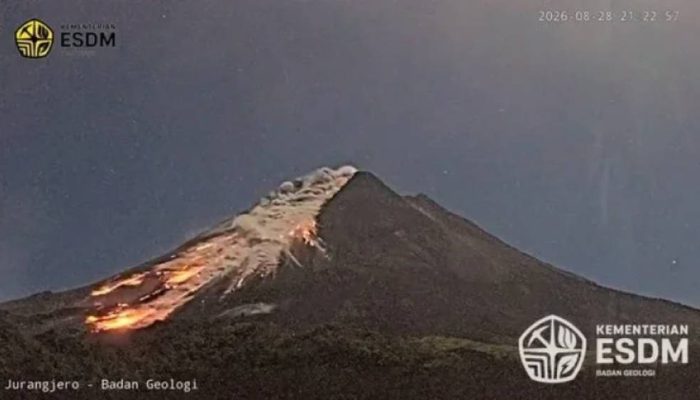Gunung Merapi Erupsi Lagi, Awan Panas Guguran Meluncur 2 Kilometer