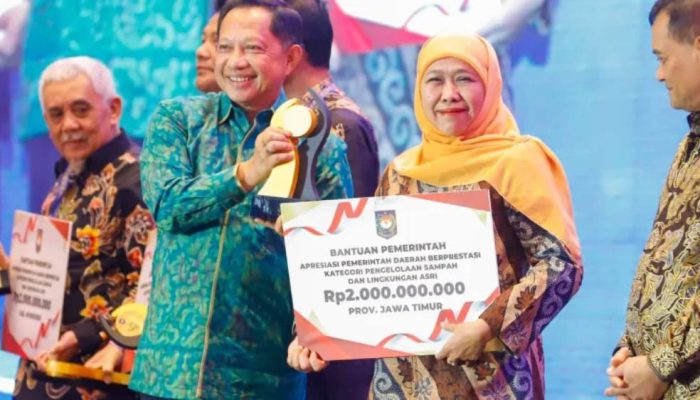 Pemprov Jatim Sabet Terbaik I Pengolahan Sampah Nasional, Khofifah Tekankan Pentingnya Solusi Jangka Panjang