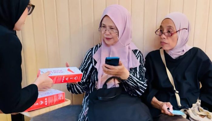 Dampak Abu Vulkanik Anak Krakatau, J99 Corp Tambah Operasional Bus dan Bagikan 500 Ribu Masker
