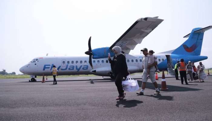 Abu Vulkanik Anak Krakatau Mengancam Bisnis Maskapai, Kerugian Tembus Rp130 Miliar