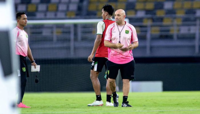 Bernardo Tavares Tegaskan Target Persebaya: Tiga Poin di Setiap Pertandingan