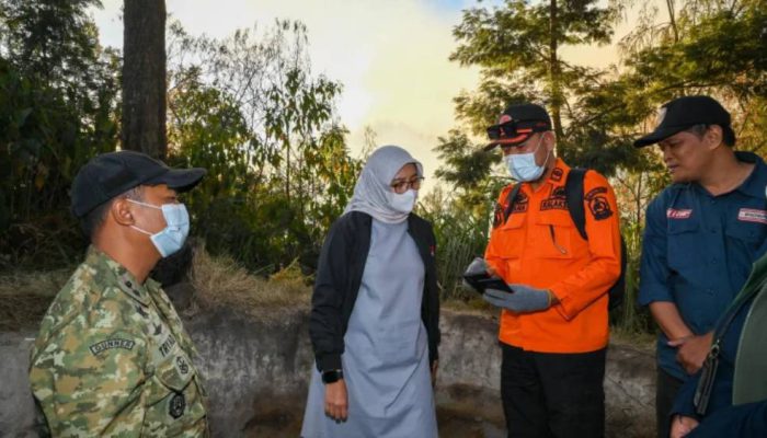 Titik Api Masih Muncul, Jalur Pendakian Kawah Ijen Belum Dibuka Kembali