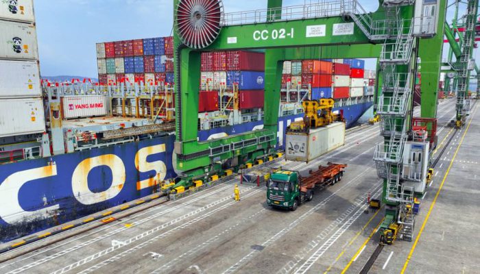 Kinerja Terminal Teluk Lamong Tumbuh Positif, Arus Petikemas Naik 12,38 Persen