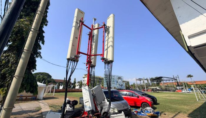 Dukung Puncak Resepsi Kesyukuran 100 Tahun Gontor, Telkomsel Solusikan Konektivitas Digital 25 Ribu Pengunjung di Ponorogo