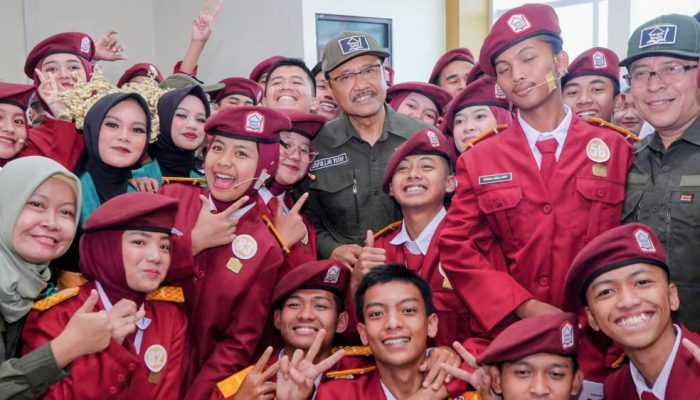 Gus Ipul Tegaskan Sekolah Rakyat Tak Hanya Edukasi, tapi Juga Rehabilitasi Siswa