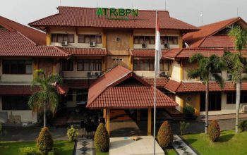 KPK Geledah BPN Jatim Hampir 11 Jam, Bawa Dokumen dan Perangkat Elektronik