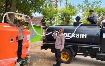 Kekeringan Kabupaten Malang, Polres Salurkan 35 Ribu Liter Air Bersih ke Dua Kecamatan