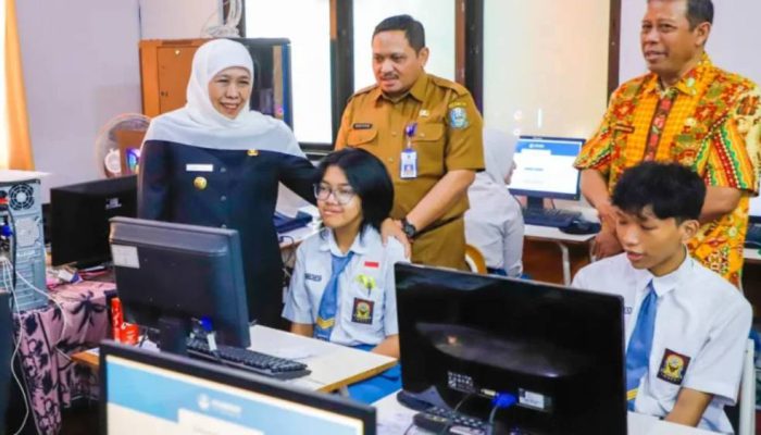 H-1 Jelang TKA Jatim 2026: Gubernur Khofifah Pompa Semangat 438 Ribu Pelajar dan Minta Orang Tua Tak Bebani Anak