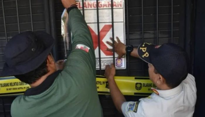 Satpol PP Surabaya Bongkar Modus Penjualan Miras Ilegal di Permukiman